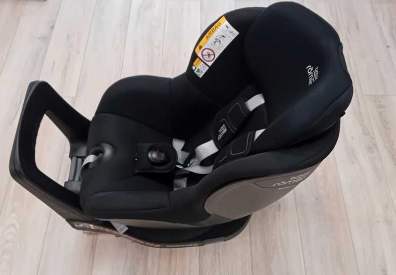Britax Romer Swingfix M i-SIZE fotelik 0-18kg tyłem do jazdy 61-105cm