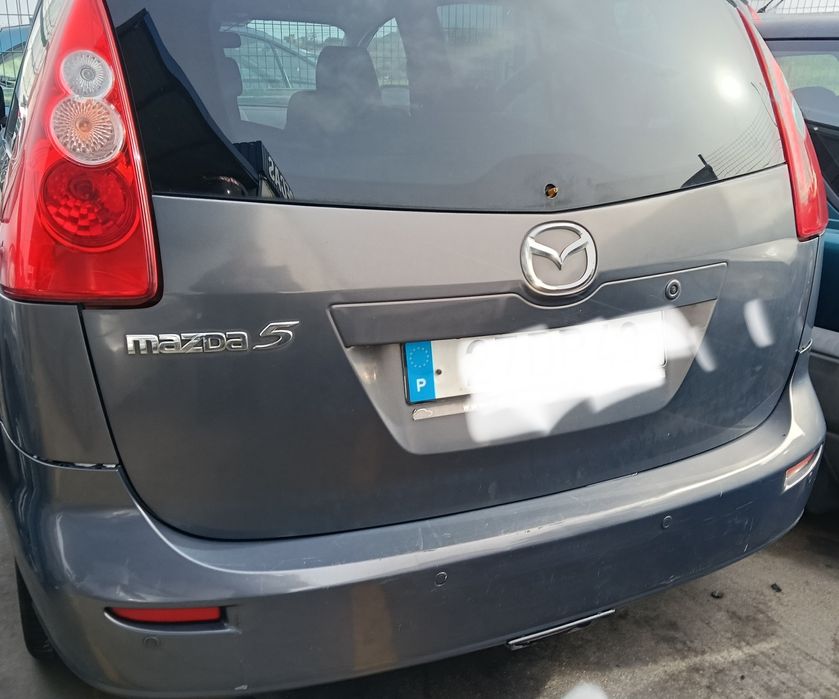 Mazda 5 todas as peças desta viatura