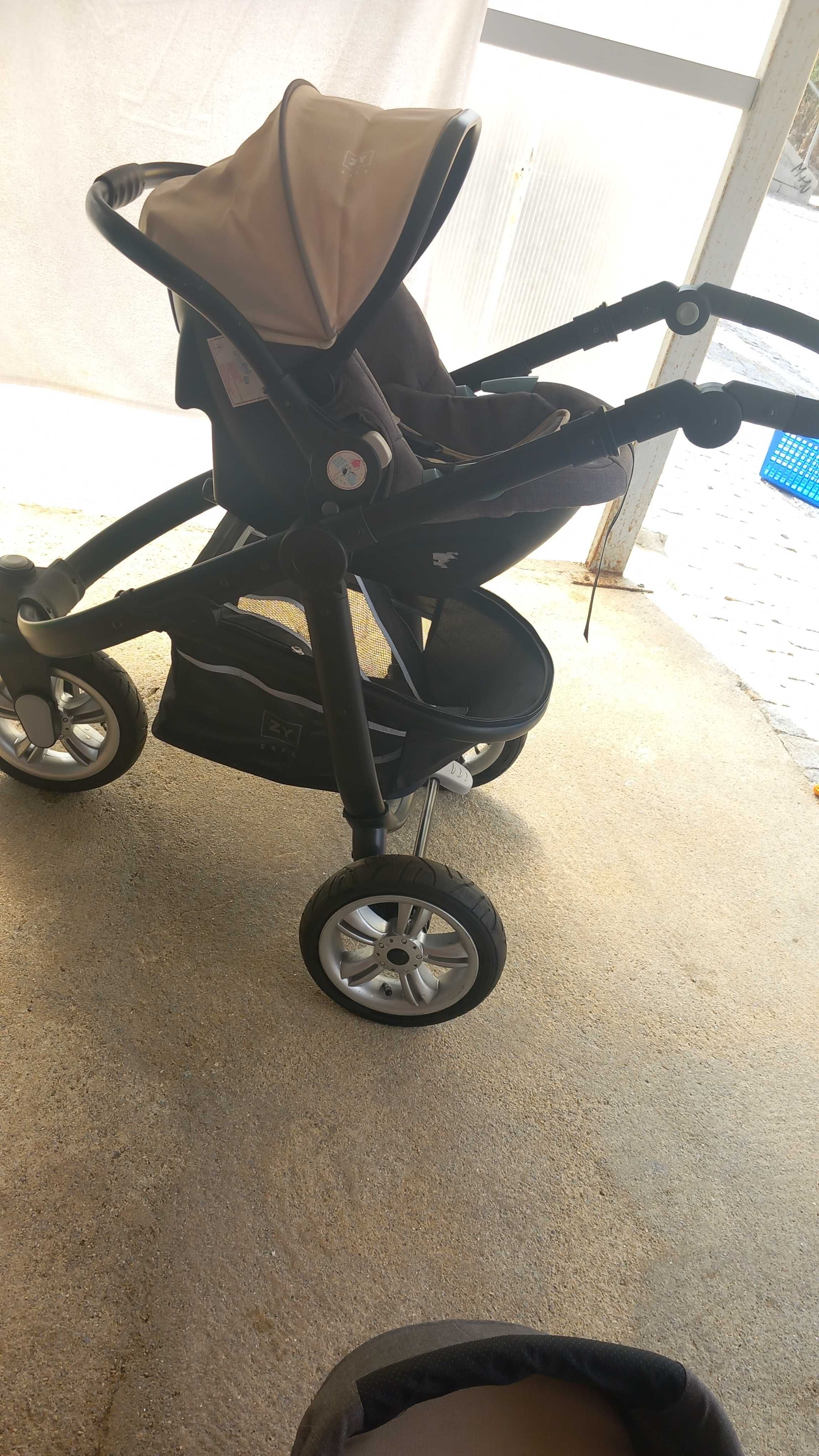 Carrinho de bebe da Zippy como  novo