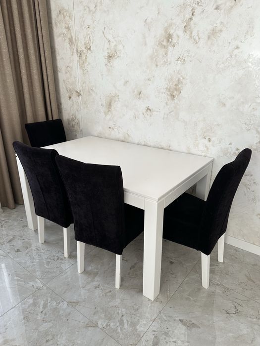 Деревʼяний стіл обідній+ 4стільці