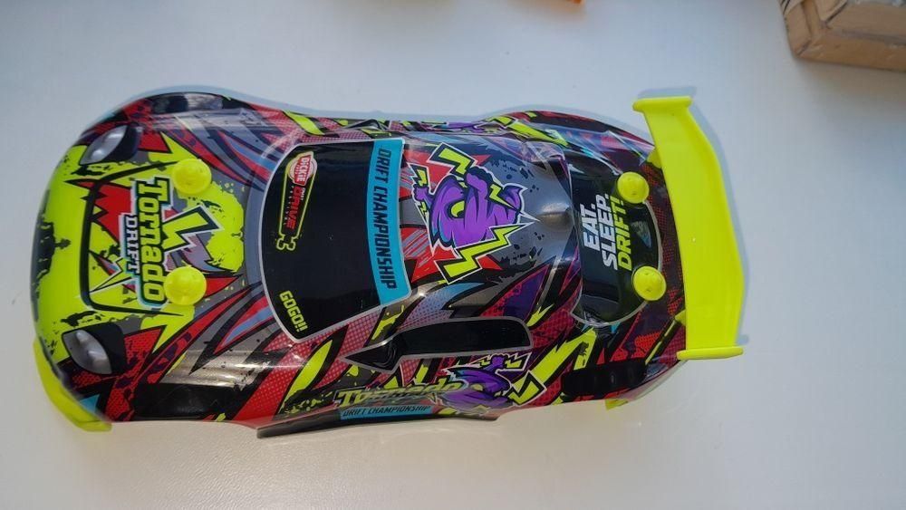 Продам машинку  Tornado drift