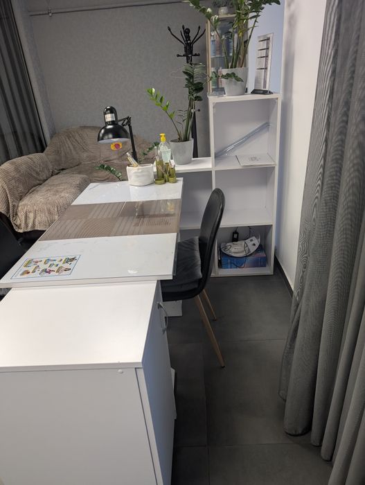 Здам в оренду робоче місце перукаря та майстра манікюру , педикюру