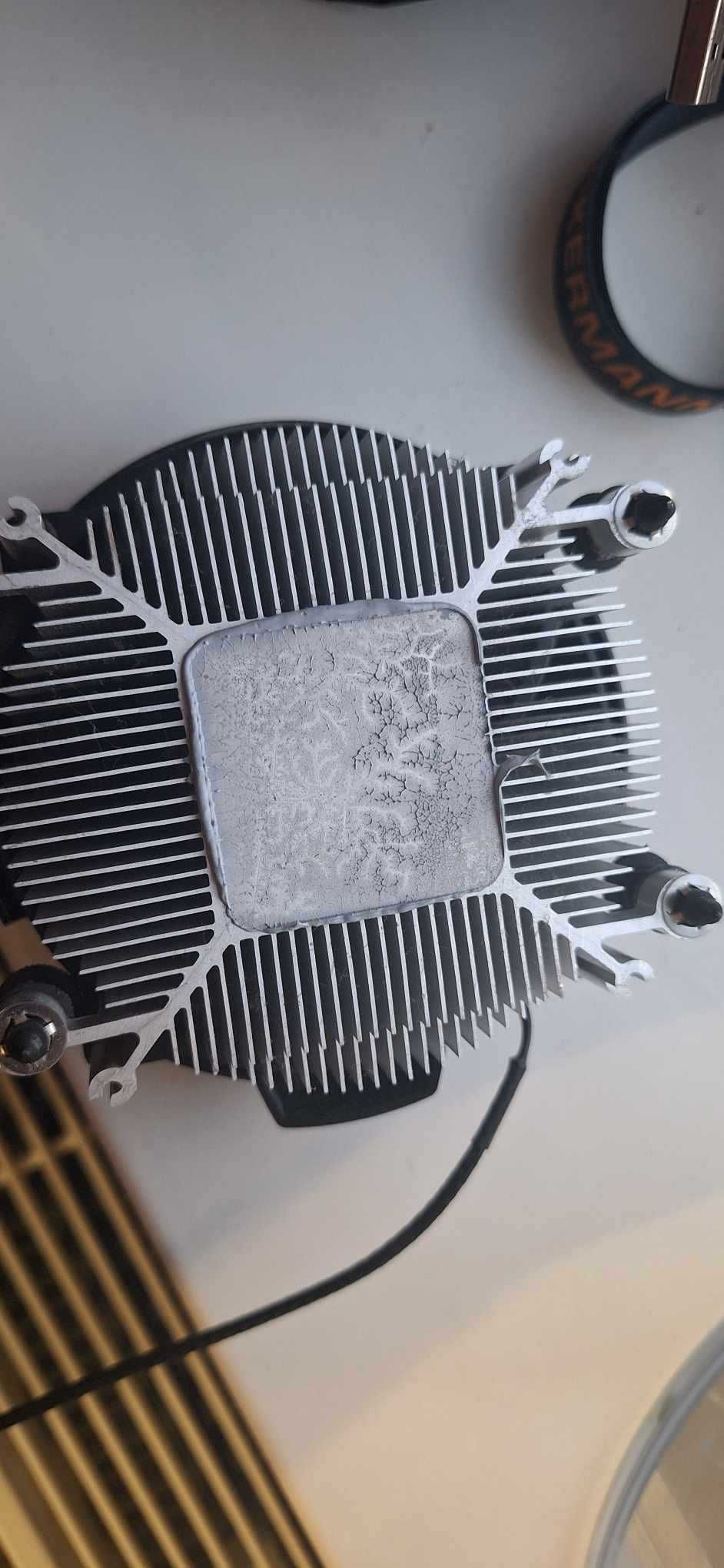 Chłodzenie CPU AMD Wraith Stealth