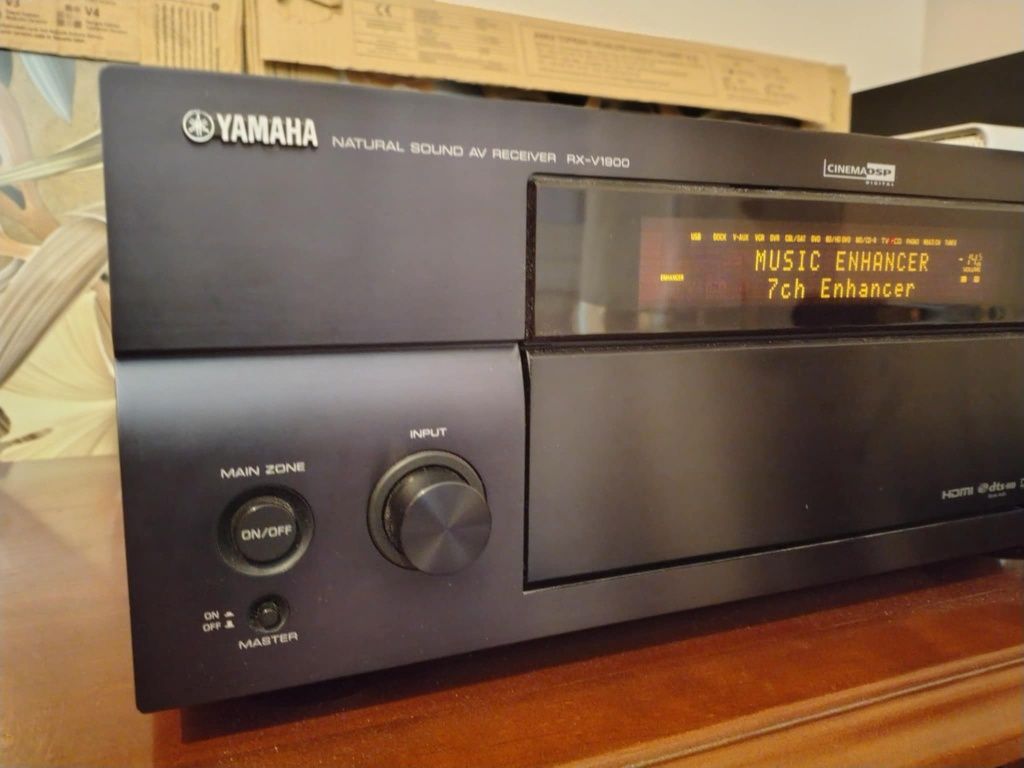 Amplituner Yamaha rx-v1900