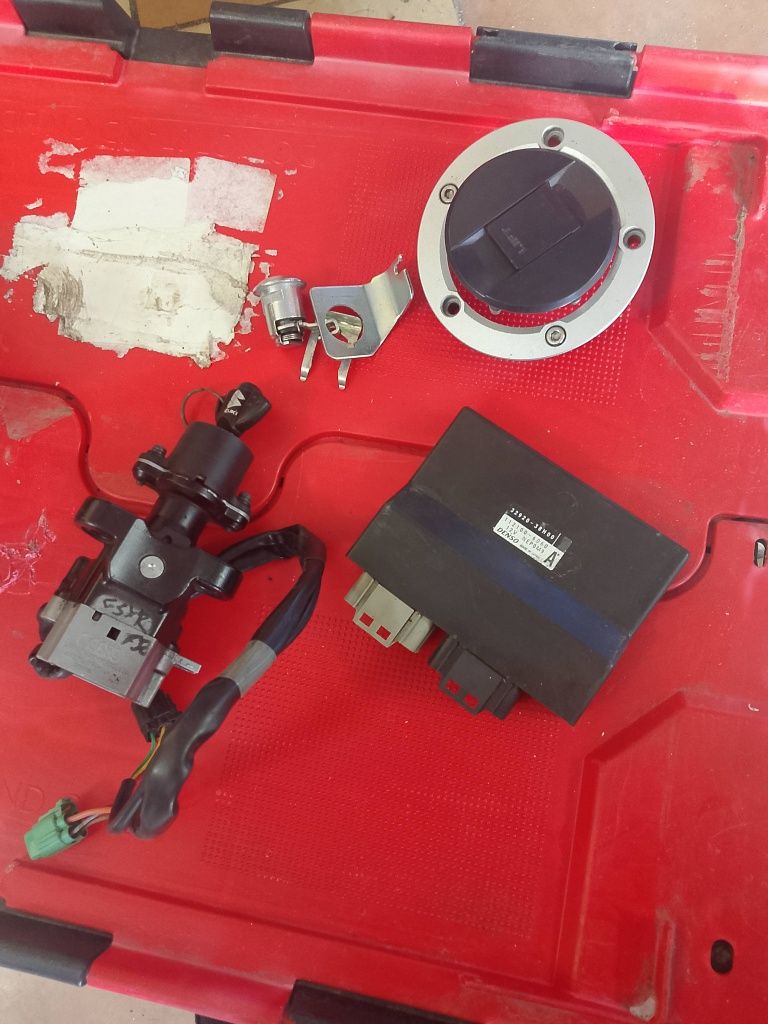 Zestaw startowy ECU stacyjka kluczyk moduł suzuki GSX-R 750 gsxr