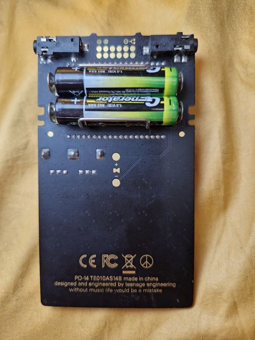 Teenage Engineering Pocket Operator PO-14 Sub — басовий синтезатор