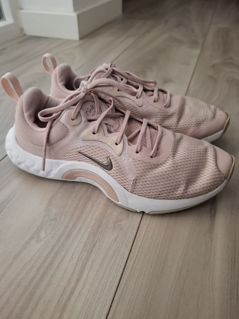 Tenis marca nike n.36 - ótimo estado