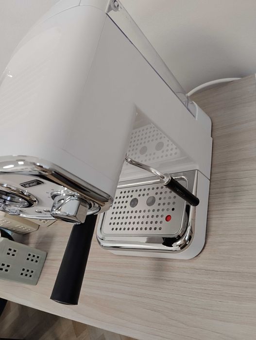 Ekspres ciśnieniowy Yoer 1100 W 15 bar + spieniacz do mleka