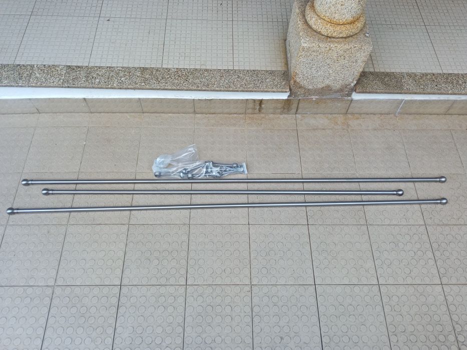 3 varões em inox para cortinas com acessórios