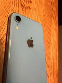 iPhone XR 64 GB- uszkodzony- nie wlacza sie