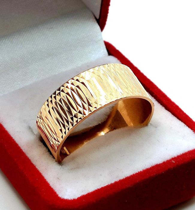 Złota obrączka szer.10mm zdobiona Pr.583 W:5,91gr Roz.25