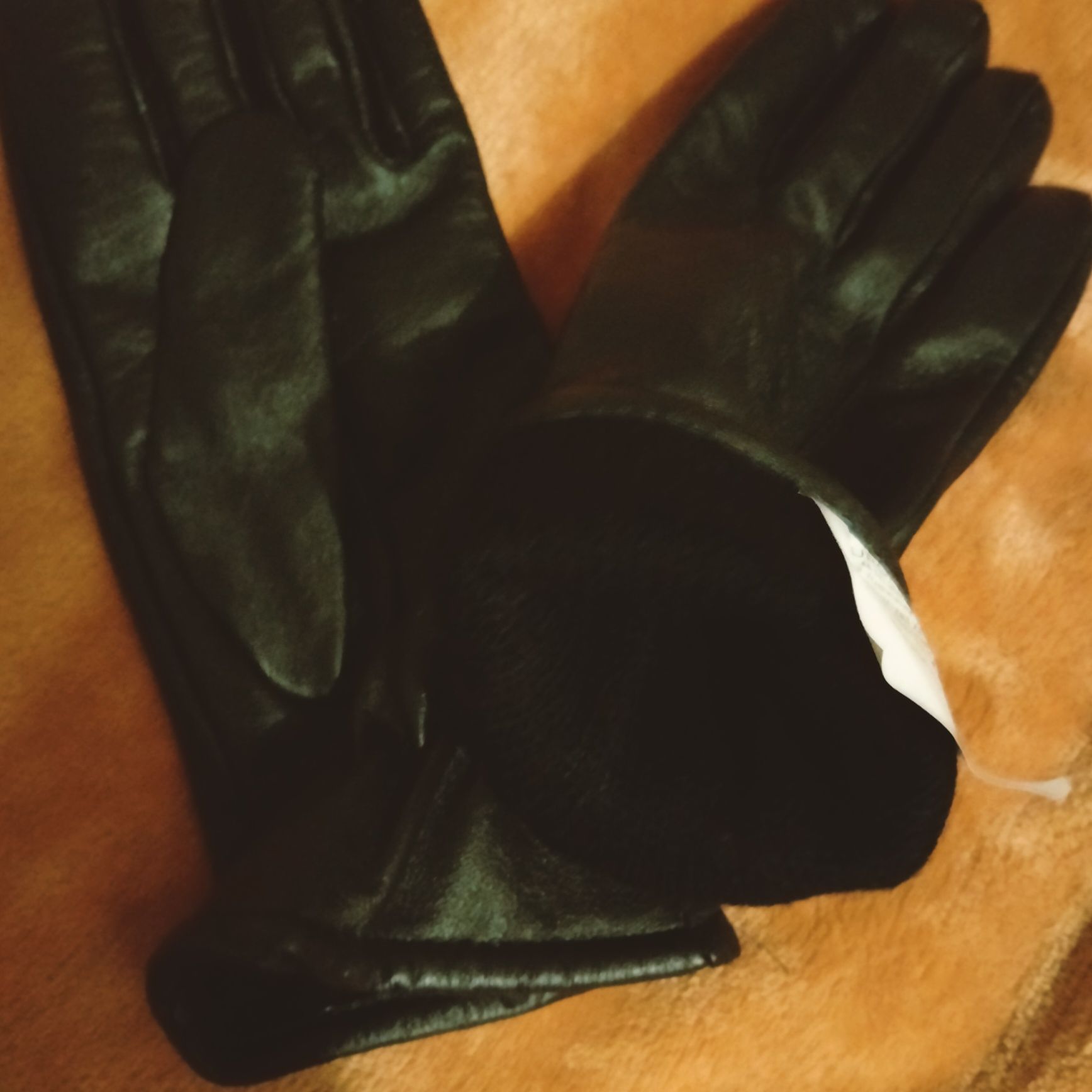 Nowe Skórzane zimowe rękawiczki damskie kolor czarny rozmiar 22