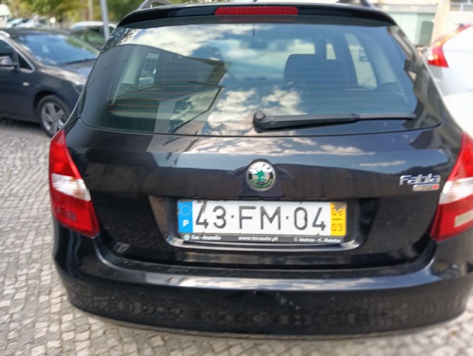 Vendo Skoda Fabia 1.4 TDI 2008! 

*Detalhes do Veículo:*