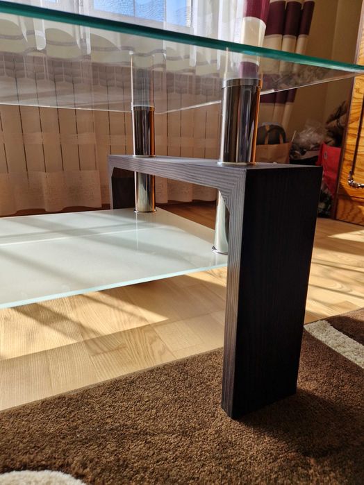 Szklany stolik kawowy