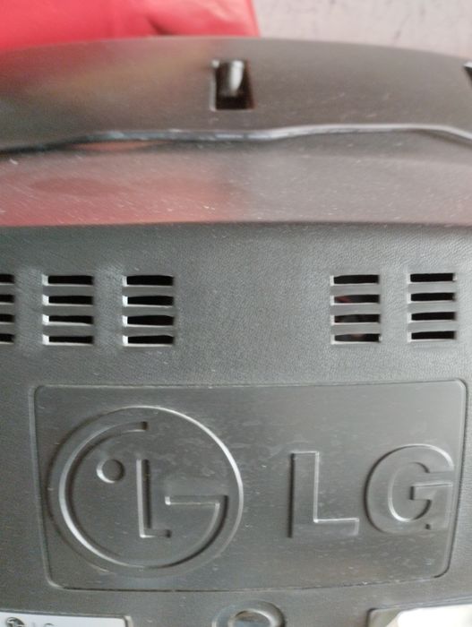 Продам телевізор LG, разом із тумбочкою
