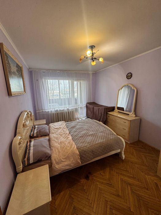 Подобова оренда трикімнатної квартири