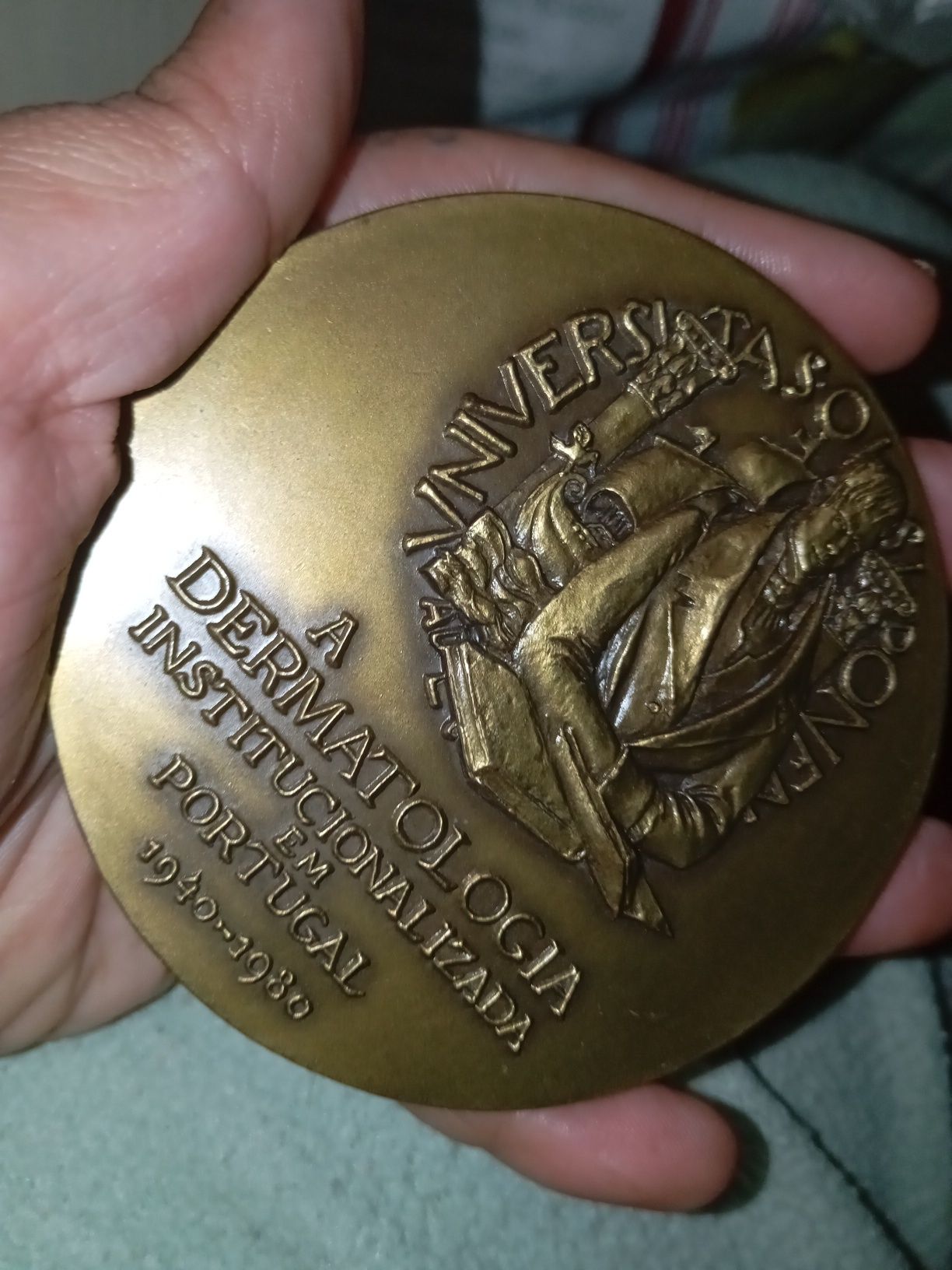 Medalha prof Juvenal esteves