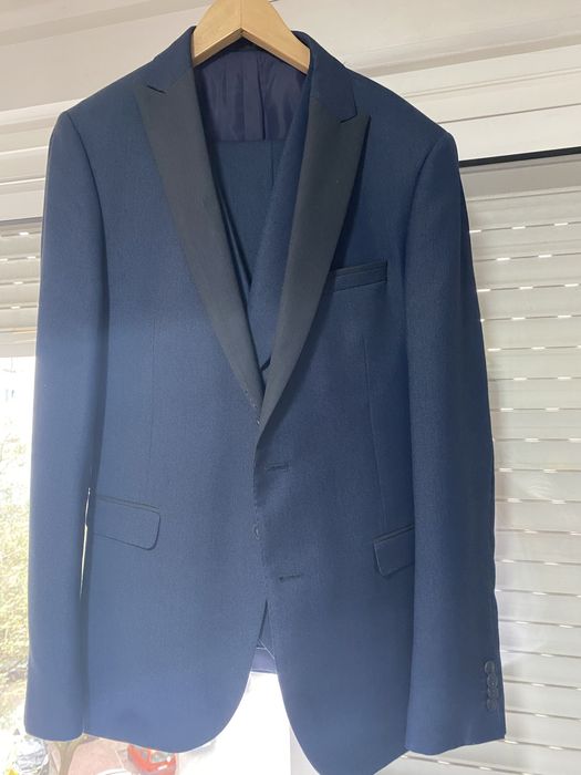 Fato suits inc 50/42