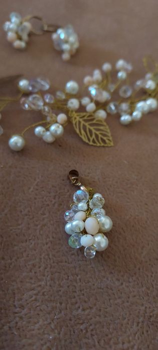 Сережки, кулон, прикраса у волосся, комплект