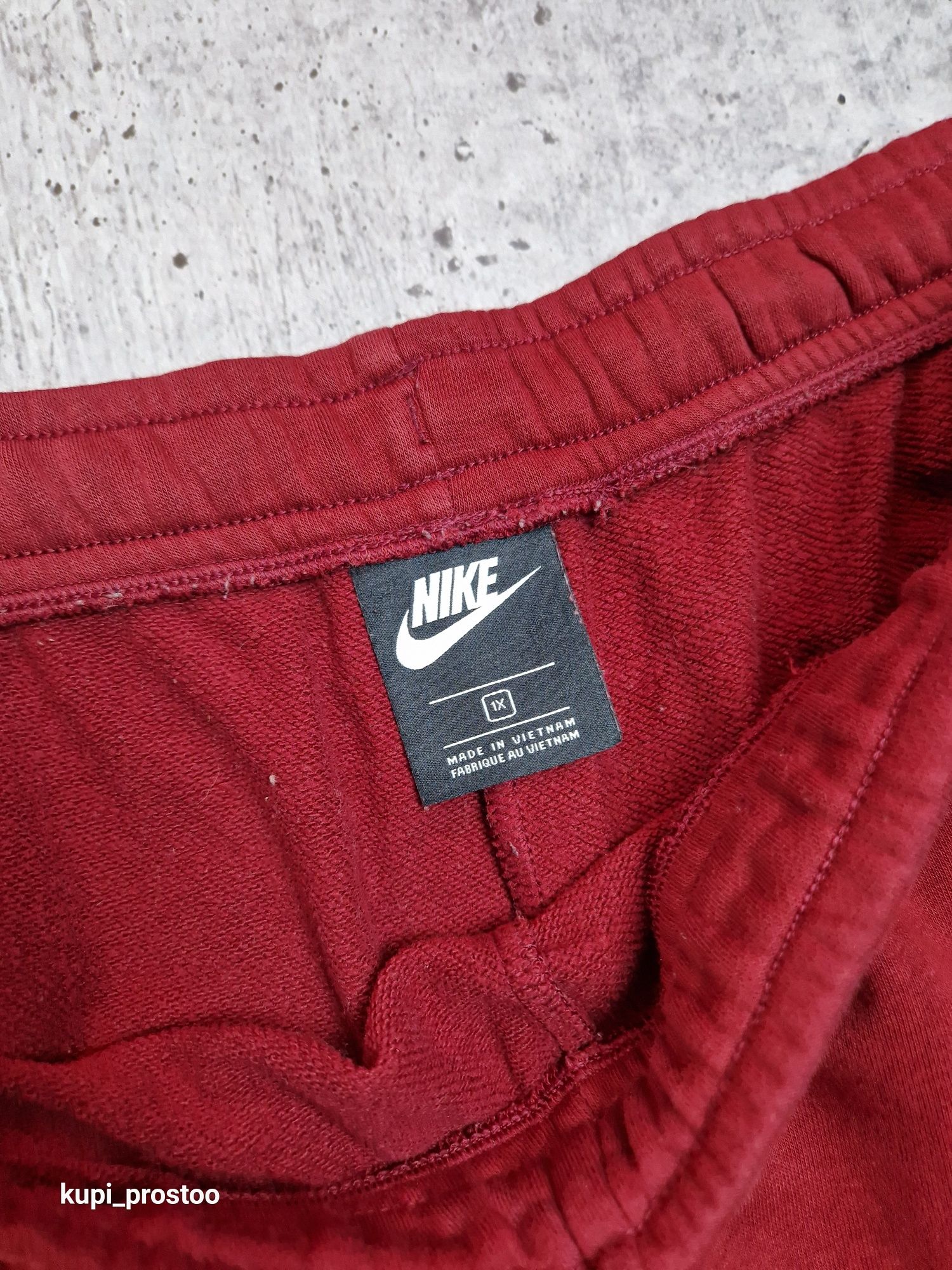 жіночі  спортивні штани Nike Essential