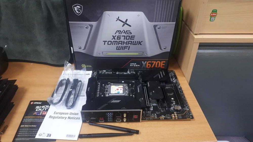 Материнська плата MSI MAG X670E TOMAHAWK WIFI