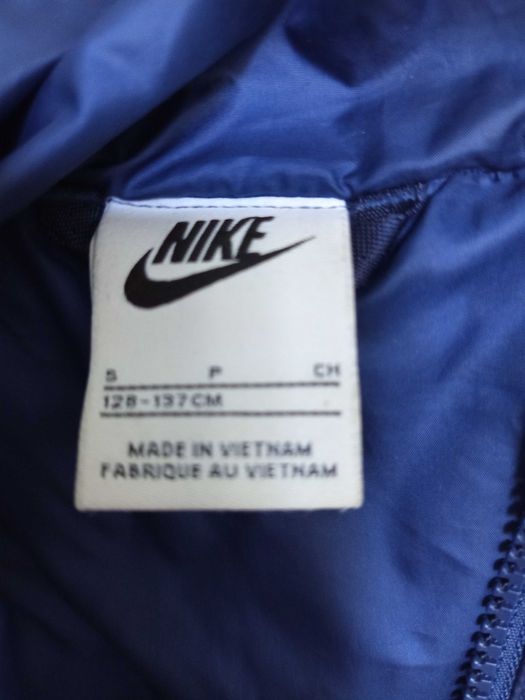 Kurtka zimowa Nike dziecieca 128-137