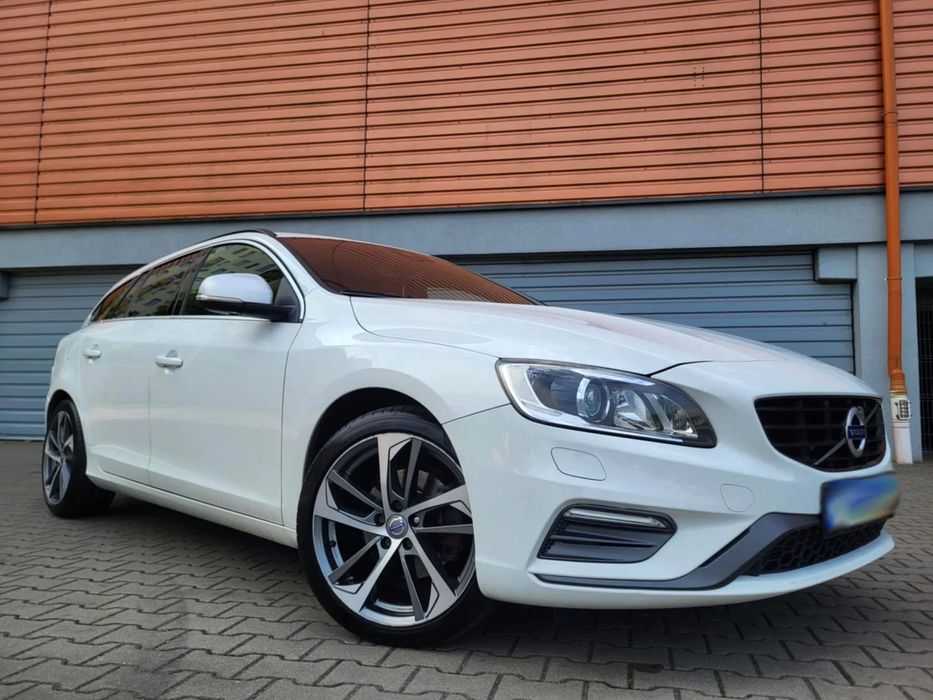 Volvo V60 V60 2.0D 190KM R-DESIGN Alkantara Xenon Navi Alu 18  ATRAKCYJNY WYGLĄD