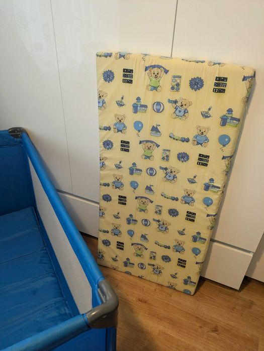 Łóżeczko turystyczne + materac