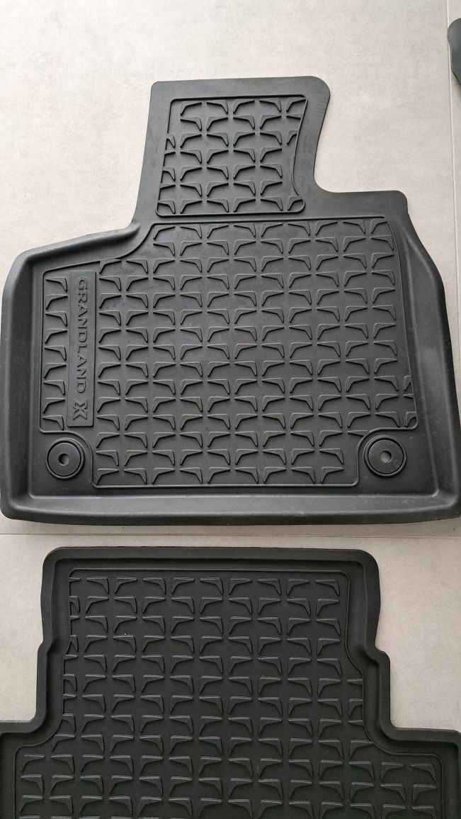 Оригінальні гумові килимки для автомобіля OPEL GRANDLAND X