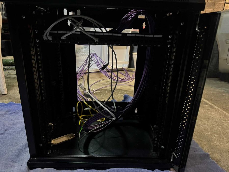 Bastidor SIGNAL 19" Rack (12U 600 mm, suspensão)