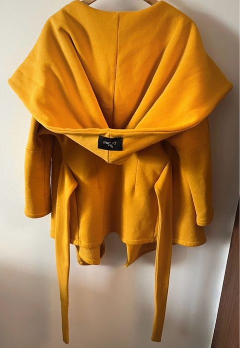 Kurtka jesienna z dużym kapturem (ocieplana)