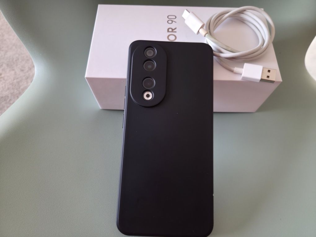 Honor 12RAM/512ROM, Android 15, Camera 200 mpx