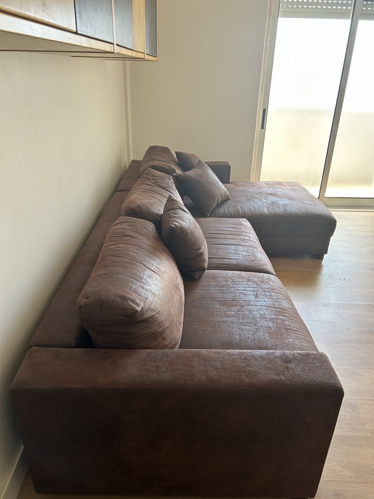 Sofa com chaise longue
