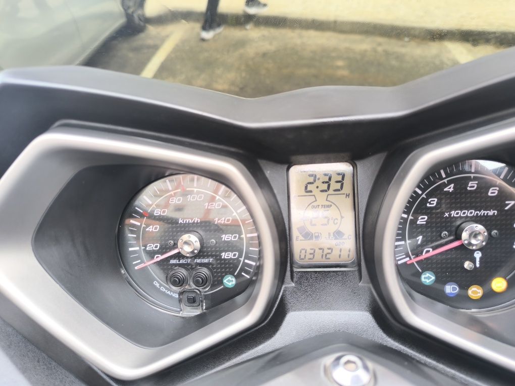 Yamaha xmax400 impecável