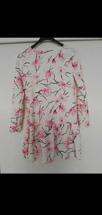 Sukienka w magnolie