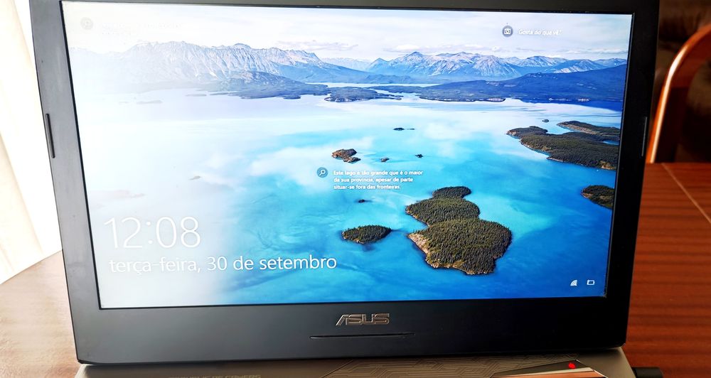 ASUS ROG 19 " 32 Gb RAM
