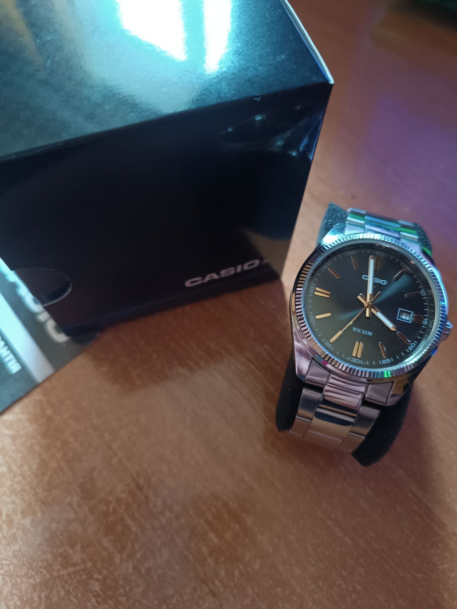 Продам чоловічий годинник CASIO
