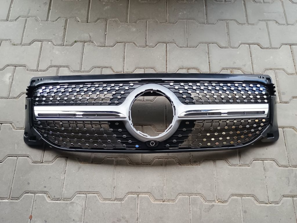 Atrapa  grill  diamont GLB X247 Mercedes