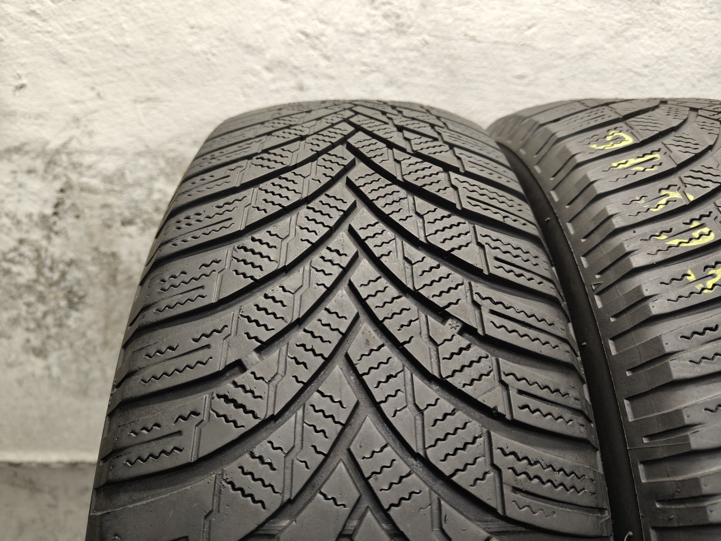 4X 215/65R16 98H Firestone Winterhawk 4 Opony Zimowe