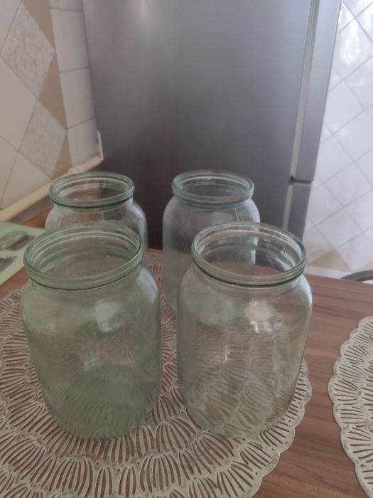 Банки 0.5, 1, 3 л, кришки