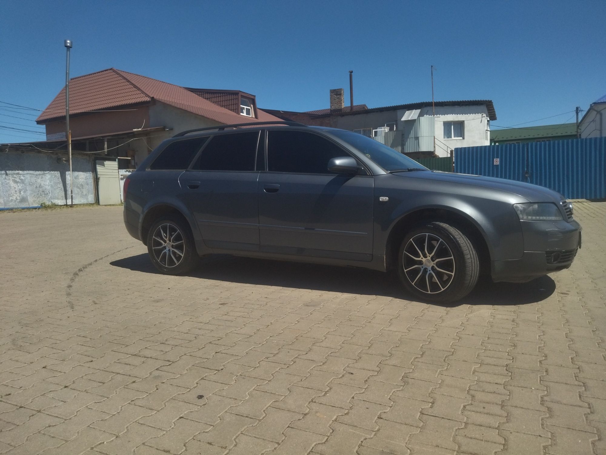 Ауді а4б6 2002 рік
