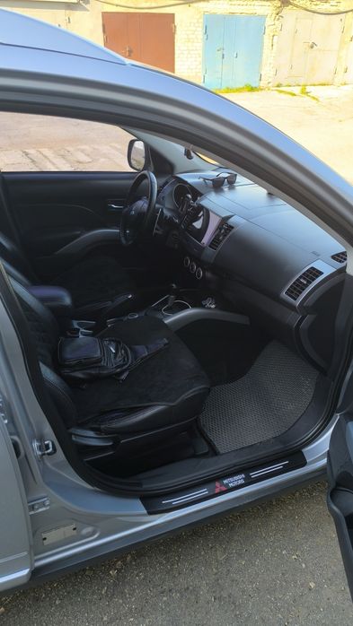 Mitsubishi outlander XL