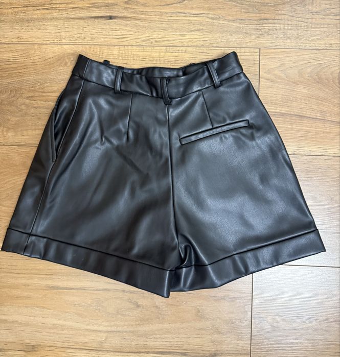Шкіряні шорти Zara