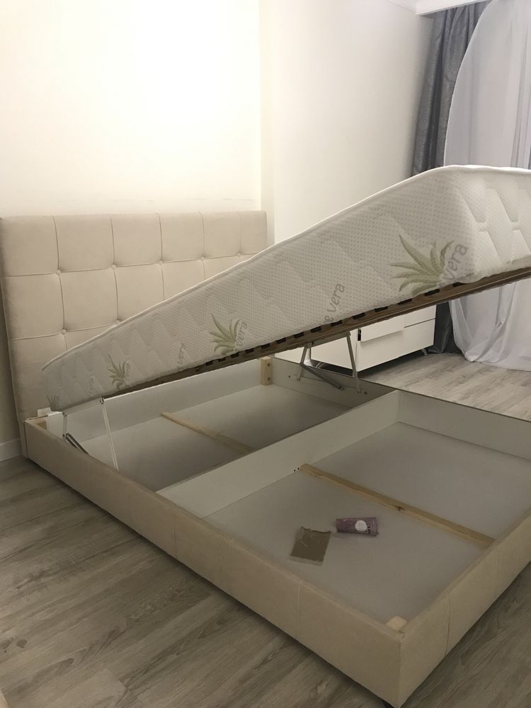 Ліжко двохспальне комод тумба