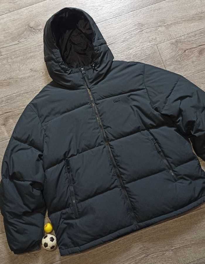 Пуховик від бренду lacoste originals