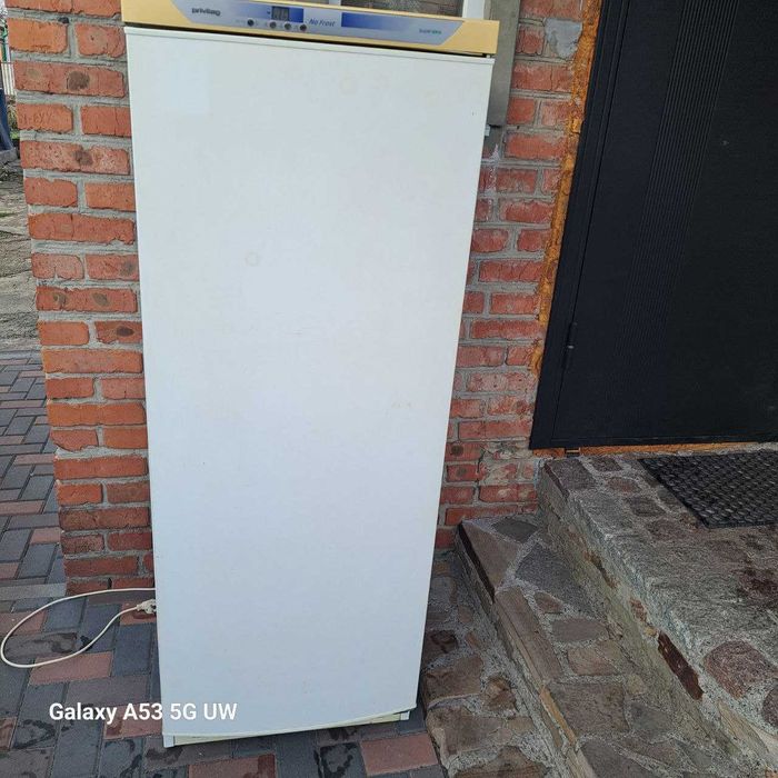 морозильна камера Privileg