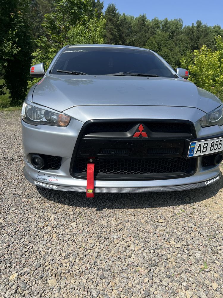 Продам Mitsubishi lancer x 2.0 в идеальном состояниии в обвесе