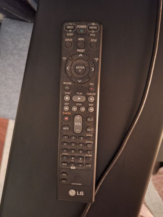 Aparelhagem LG Home Theater HT33S-DP com Subwoofer Ativo