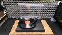 Gramofon PRO-JECT Debut III