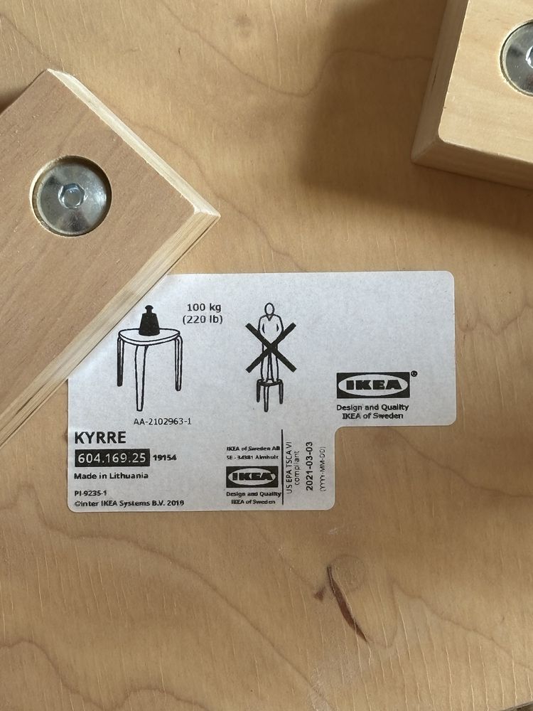 Banco IKEA Kyrre